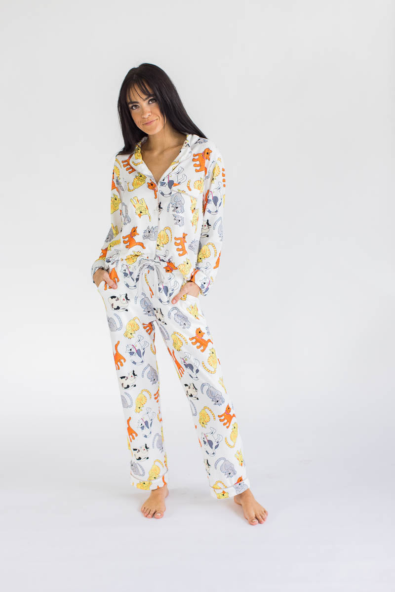 Aegean Apparel Classic Cat Cloud Knit Pajama Set